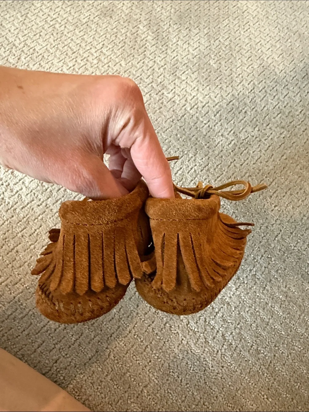 Minnetonka Kids size 10 moccasin